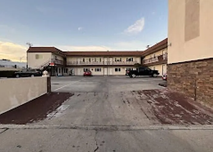 Hotel near College: Stay Inn Motel