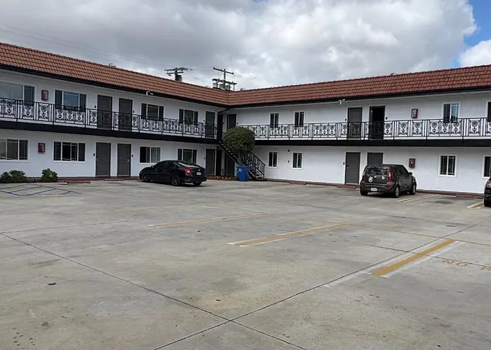 Hotel near College: Stay Inn Motel