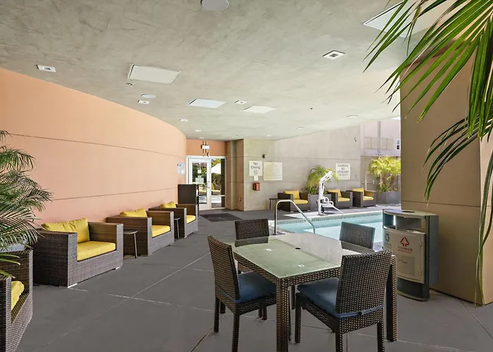 3 star hotels Hampton Inn & Suites Los Angeles/Hollywood, Ca